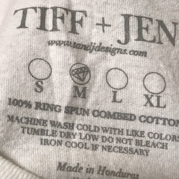 Tiff and Jen shirt - Picture 3 of 4